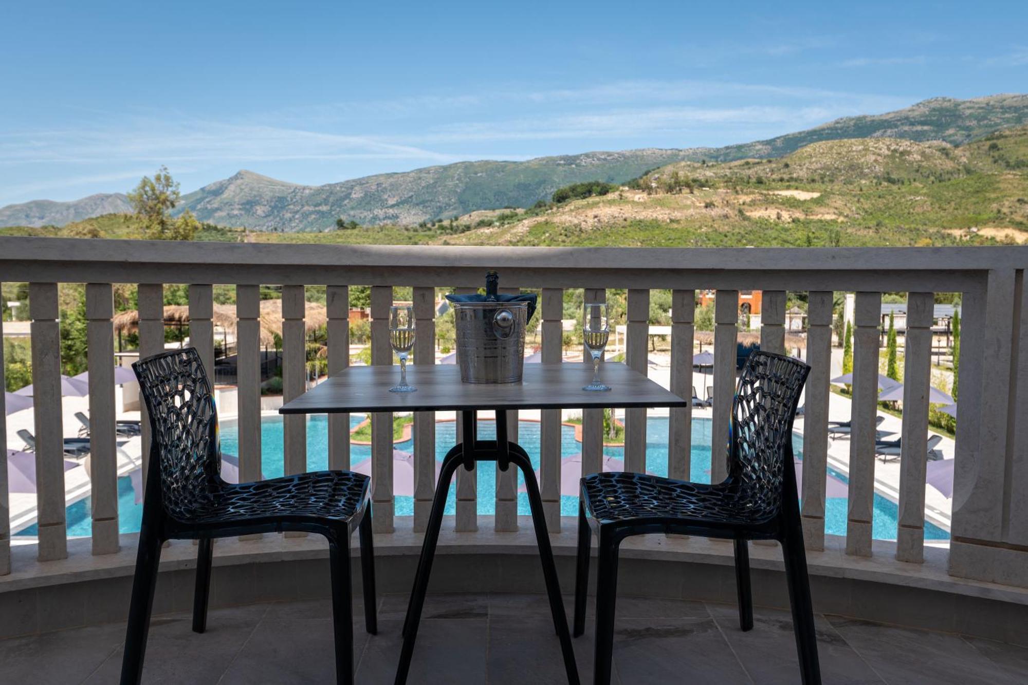 Acros Resort Vlore Ngoại thất bức ảnh